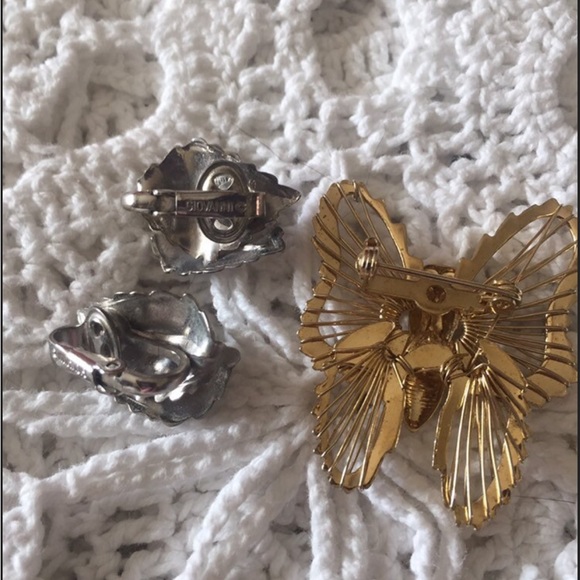 Giovanni Leaf Retro Clip On Earrings & Butterfly Brooch Pin - Picture 2 of 4